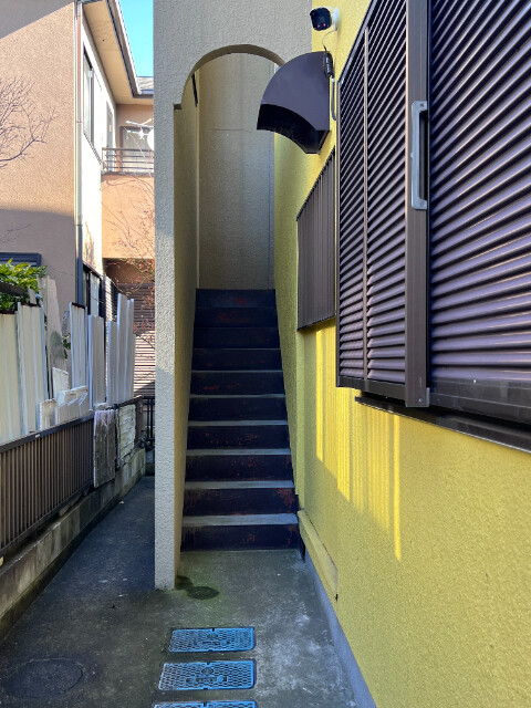 ��ʌ�����s�厚������̃A�p�[�g�̃G���g�����X