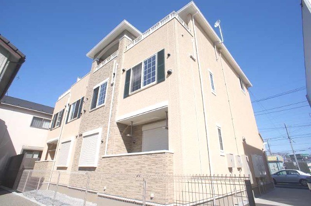 ��ʌ�����s����P���ڂ̃A�p�[�g�̌����O��