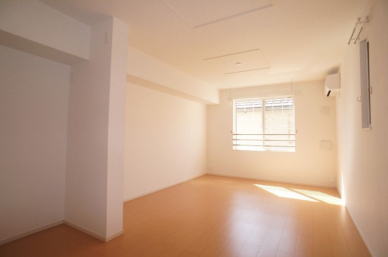 ��ʌ�����s����P���ڂ̃A�p�[�g�̋��ԁE���r���O