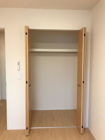 ��ʌ��z�J�s�厚�嗢�̃A�p�[�g�̎��[