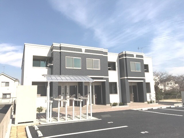 ��ʌ��z�J�s�厚�嗢�̃A�p�[�g�̒��ԏ�