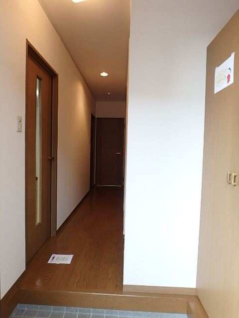 ��ʌ��������܎s�Y�a���؍�T���ڂ̃e���X�n�E�X�̌���