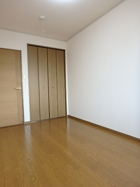 ��ʌ��������܎s�Y�a���؍�T���ڂ̃e���X�n�E�X�̂��̑�