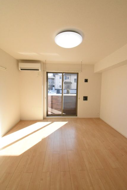 ��ʌ��������܎s�k��{�����S���ڂ̃A�p�[�g�̐Q��