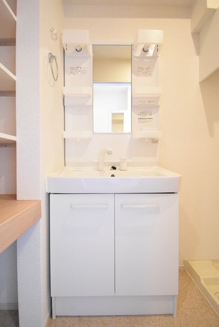 ��ʌ��������܎s�k��{�����S���ڂ̃A�p�[�g�̐��ʏ�