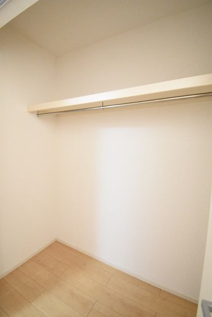 ��ʌ��������܎s�k��{�����S���ڂ̃A�p�[�g�̎��[