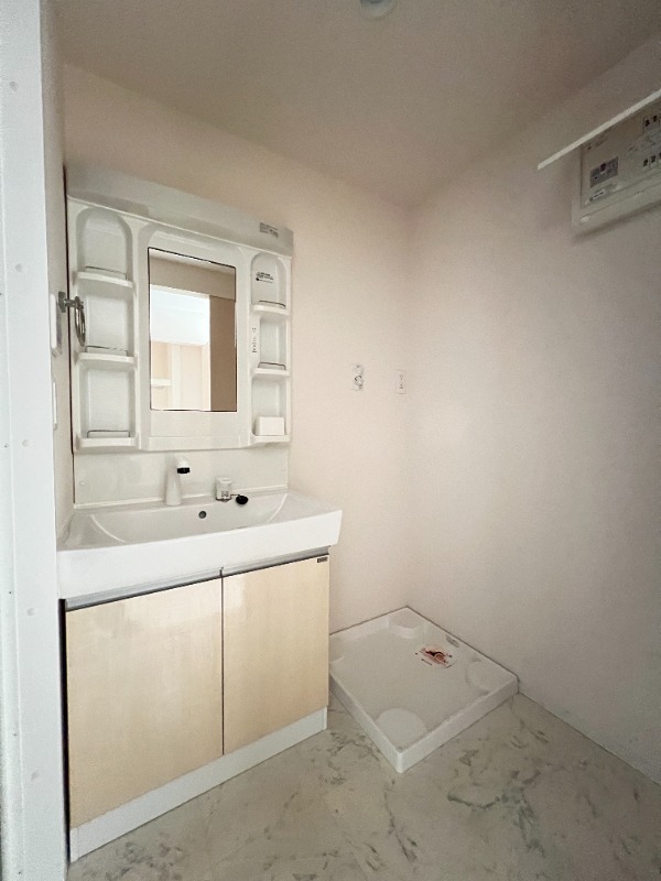 ��ʌ�����s�˒˂S���ڂ̃}���V�����̐��ʏ�