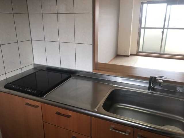 ��ʌ�����s�˒˂T���ڂ̃}���V�����̃L�b�`��