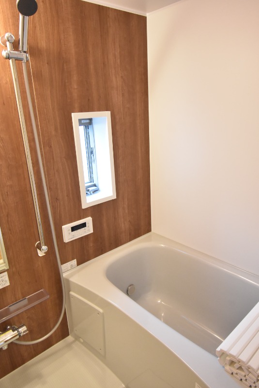 ��ʌ��������܎s����厚�󗈂̃A�p�[�g�̃o�X