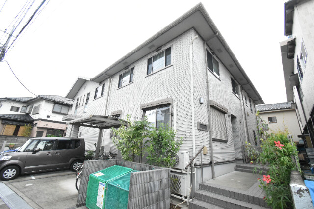 ��ʌ��������܎s��{��听���Q����452-3�̃A�p�[�g�̌����O��