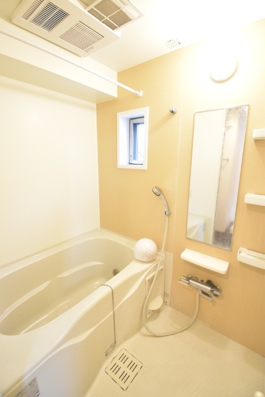 ��ʌ��z�J�s���������P���ڂ̃A�p�[�g�̃o�X