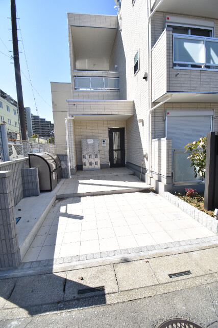 ��ʌ��������܎s�k��{�����R���ڂ̃}���V�����̃G���g�����X