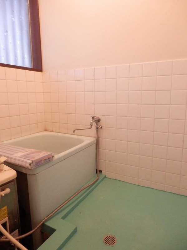 ��ʌ��������܎s������厚�쒆��̃A�p�[�g�̃o�X