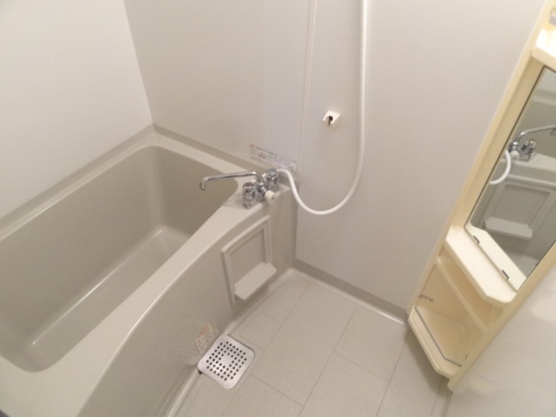 ��ʌ��������܎s�k����i���P���ڂ̃A�p�[�g�̃o�X