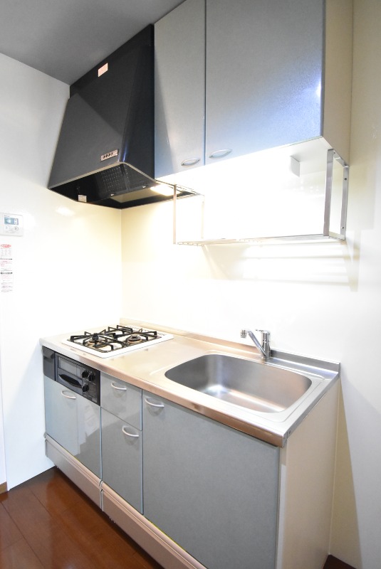 ��ʌ��������܎s�k����i���P���ڂ̃A�p�[�g�̃L�b�`��