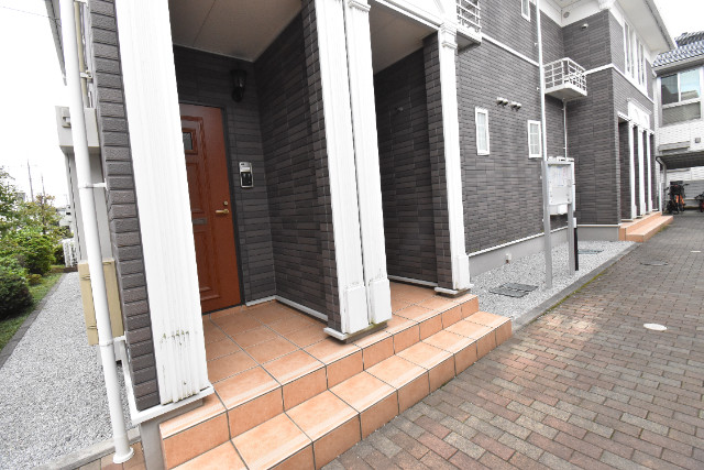 ��ʌ�����s���ԂQ���ڂ̃A�p�[�g�̃G���g�����X