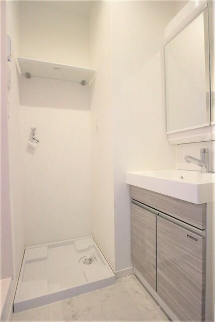 ��ʌ��������܎s�k��y�C���P���ڂ̃A�p�[�g�̐��ʏ�