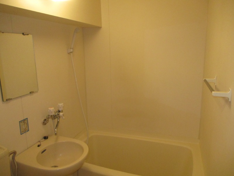 ��ʌ��������܎s�k����i���Q���ڂ̃}���V�����̃o�X