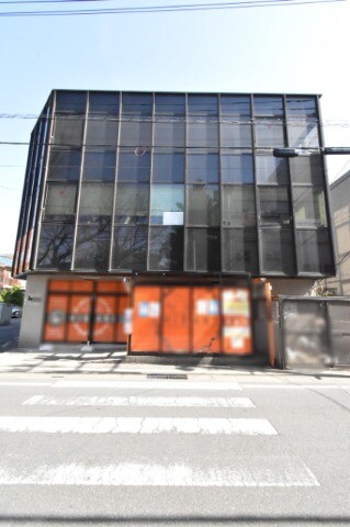 ��ʌ��������܎s�k����i���Q���ڂ̃}���V�����̌����O��