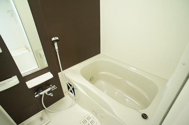 ��ʌ�����s��؂Q���ڂ̃}���V�����̃o�X