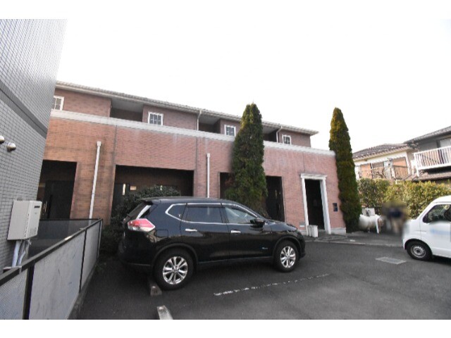 ��ʌ��������܎s�Y�a�搣����Q���ڂ̃A�p�[�g�̌����O��