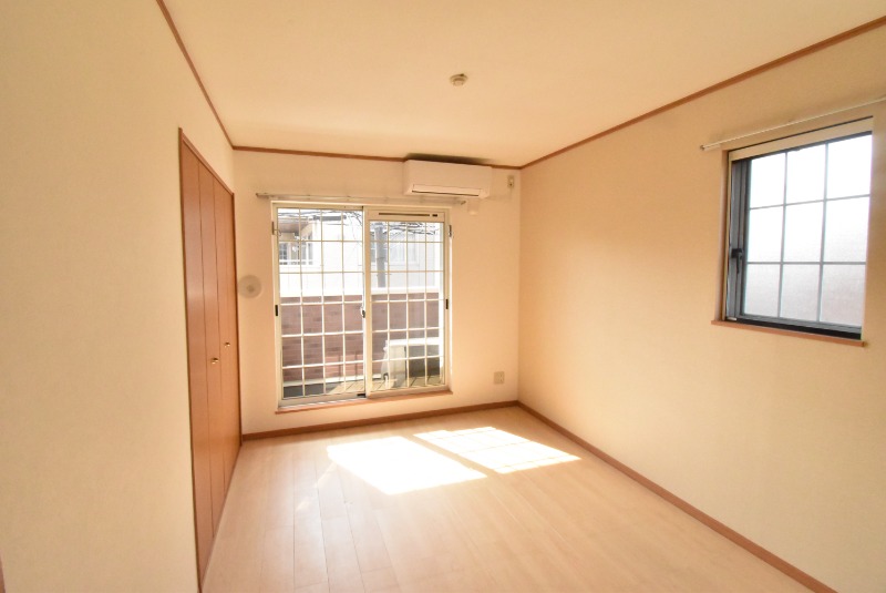 ��ʌ��������܎s�Y�a�搣����Q���ڂ̃A�p�[�g�̋��ԁE���r���O