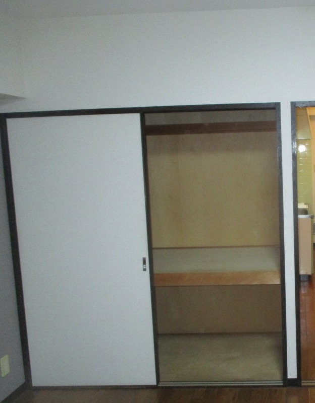 ��ʌ��������܎s�k����i���Q���ڂ̃}���V�����̎��[