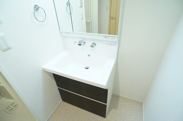 ��ʌ�����s��؂Q���ڂ̃}���V�����̐��ʏ�