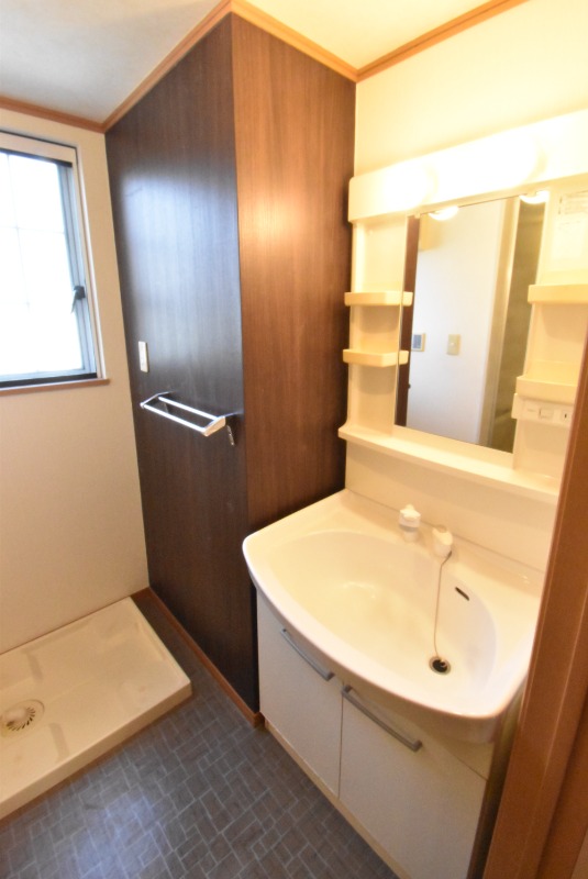 ��ʌ��������܎s�Y�a�搣����Q���ڂ̃A�p�[�g�̐��ʏ�