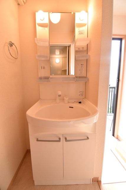 ��ʌ��z�J�s�{�{���P���ڂ̃A�p�[�g�̐��ʏ�