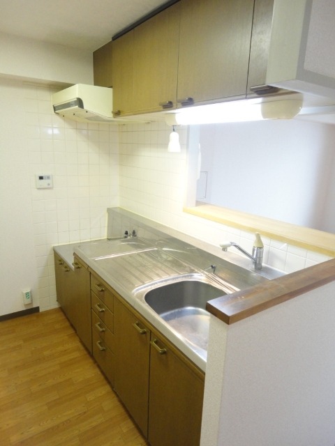 ��ʌ��������܎s�k��g�쒬�P���ڂ̃}���V�����̃L�b�`��