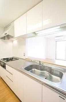 ��ʌ��������܎s��攒���Q���ڂ̃}���V�����̃L�b�`��