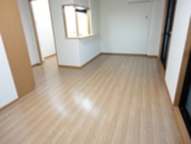 ��ʌ�����s�厚�����q��V�c�̃}���V�����̋��ԁE���r���O