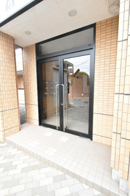 ��ʌ�����s�厚�����q��V�c�̃}���V�����̃G���g�����X