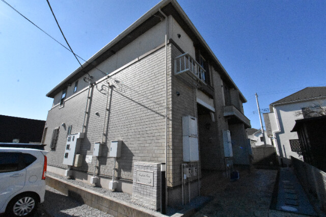 ��ʌ������s�����̃A�p�[�g�̌����O��