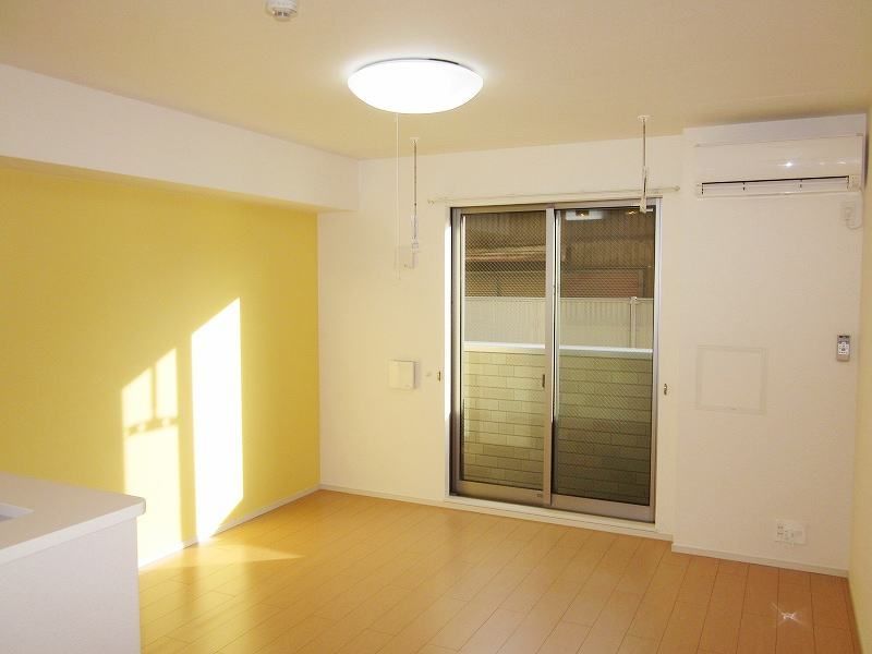 ��ʌ������s�����̃A�p�[�g�̋��ԁE���r���O