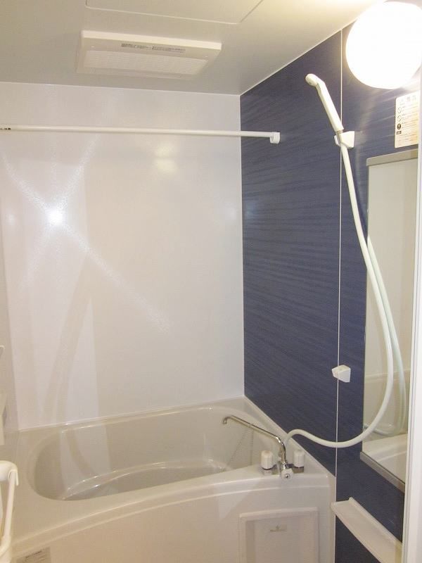 ��ʌ������s�����̃A�p�[�g�̃o�X