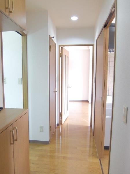 ��ʌ��z�J�s�����쒬�̃}���V�����̂��̑������E�X�y�[�X