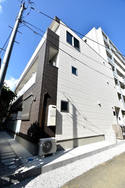 ��ʌ��������܎s��{��{���T����127�̃}���V�����̌����O��