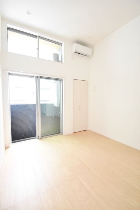 ��ʌ��������܎s�k��{�����Q���ڂ̃A�p�[�g�̋��ԁE���r���O