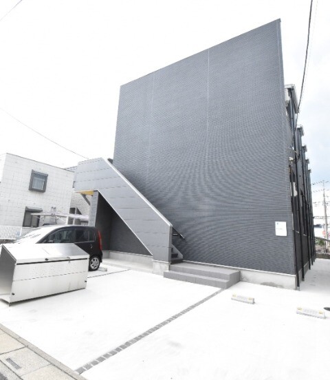 ��ʌ��������܎s�k��{�����Q���ڂ̃A�p�[�g�̌����O��