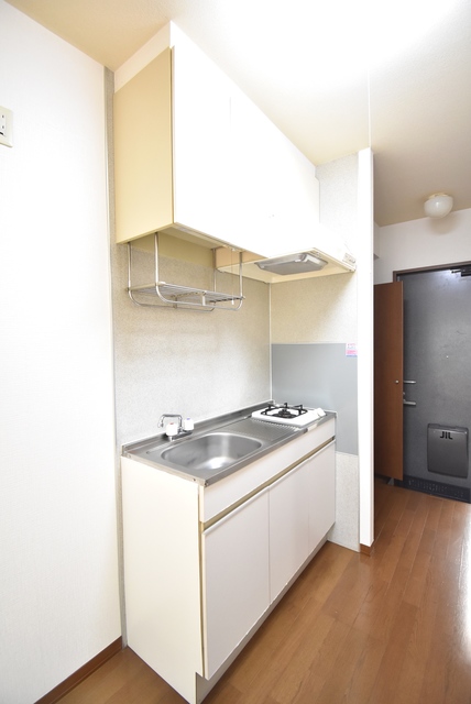 ��ʌ��������܎s������㗎���S���ڂ̃A�p�[�g�̃L�b�`��