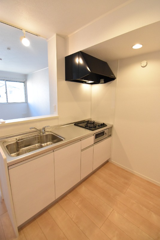 ��ʌ�����s�˒˂T���ڂ̃A�p�[�g�̃L�b�`��