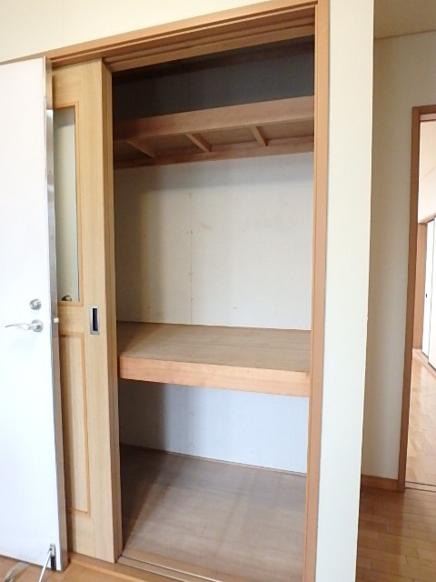 ��ʌ��������܎s��{��V�����Q���ڂ̃A�p�[�g�̎��[