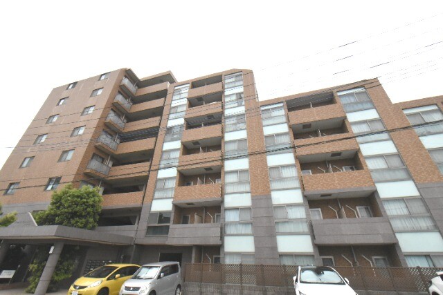 ��ʌ��������܎s�����擌��{�S���ڂ̃}���V�����̌����O��