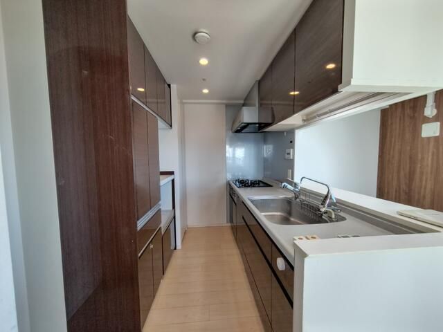 ��ʌ��������܎s�������J�Q���ڂ̃}���V�����̃L�b�`��