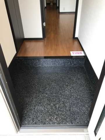 ��ʌ��z�J�s���C�N�^�E���P���ڂ̃A�p�[�g�̌���