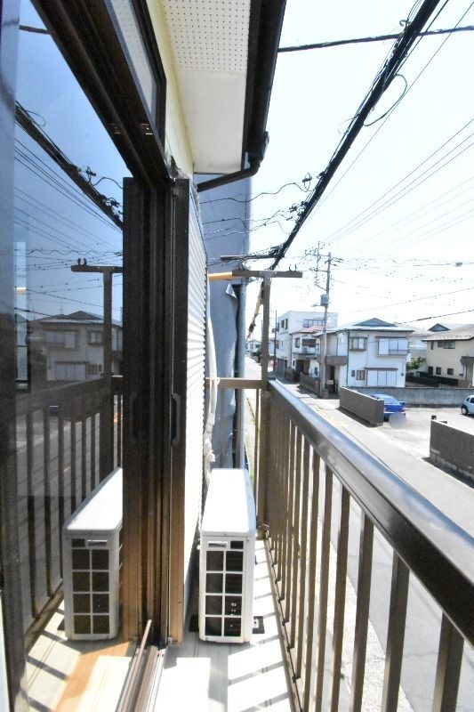 ��ʌ��@�c�s���P���ڂ̃A�p�[�g�̃o���R�j�[