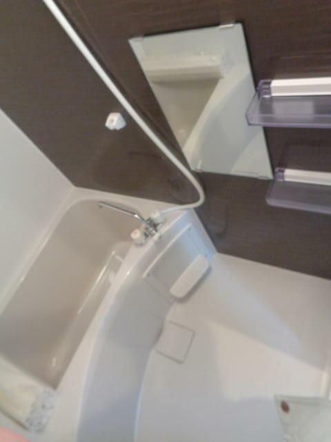 ��ʌ��t�����s���Ǔ��R���ڂ̃A�p�[�g�̃o�X