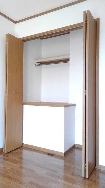 ��ʌ��@�c�s����Q���ڂ̃A�p�[�g�̎��[